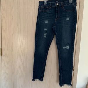 Gap skinny distressed jeans size 30